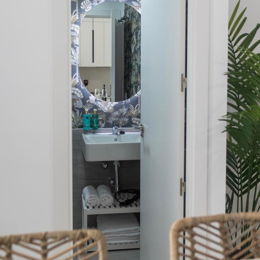 Lovely Suites Tarifa, Estudio A Estrenar En El Centro Y Muy Cerca De La Playa Екстер'єр фото
